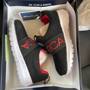 Size 5 little Kids Nautica Sneakers
